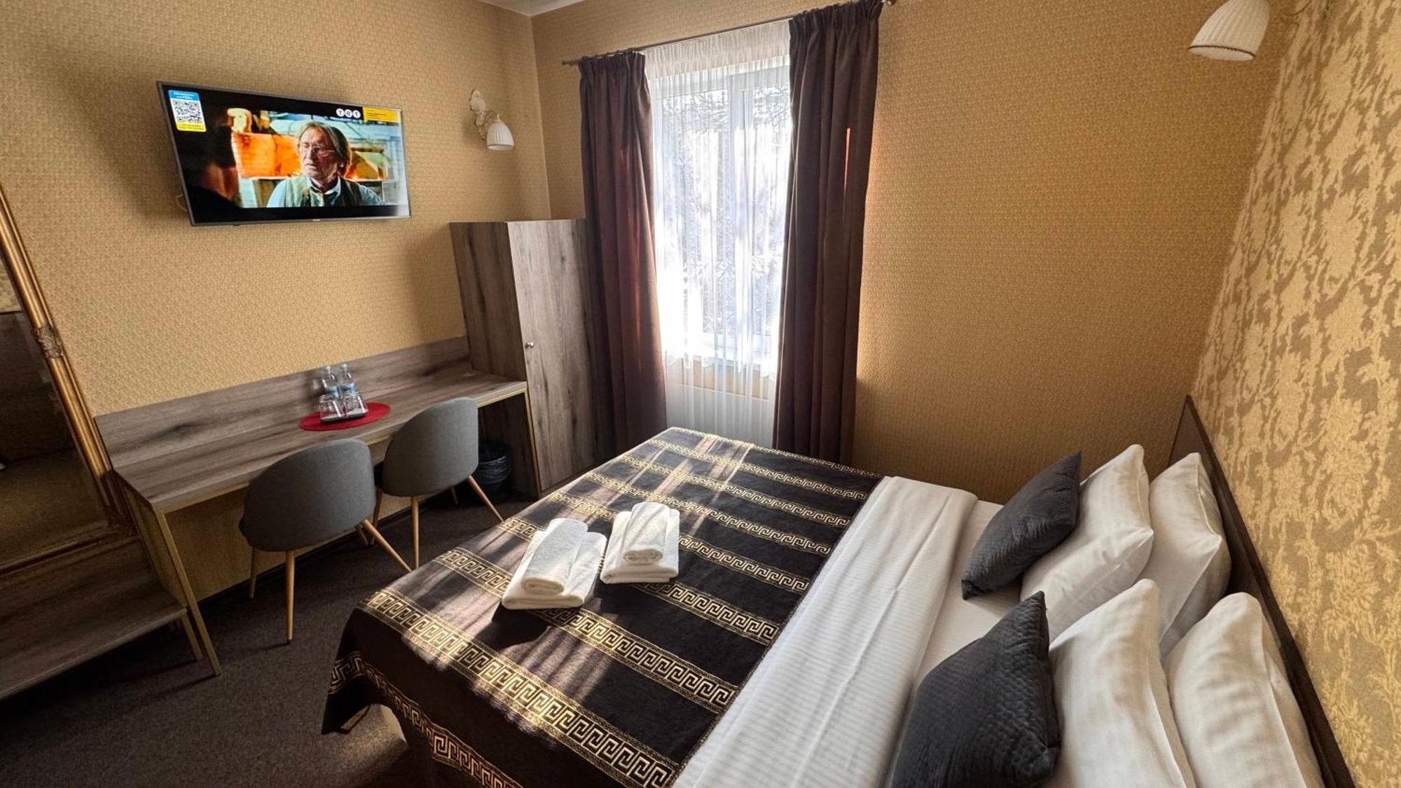 Шляпа Hotel Dnipro Exterior photo